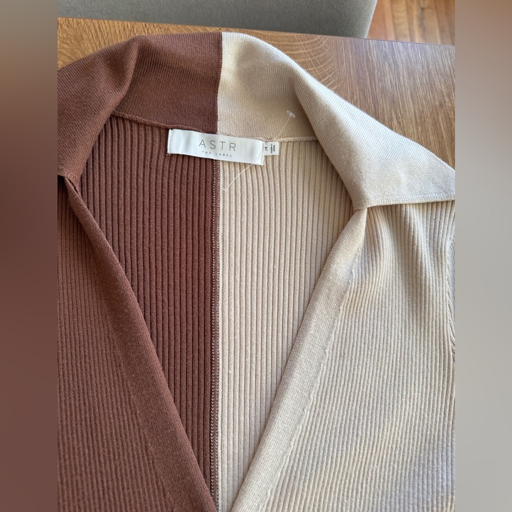 ASTR THE LABEL 
SOLD Two-Tone Brown and Cream Button-Up Dress - Picture 9 of 12